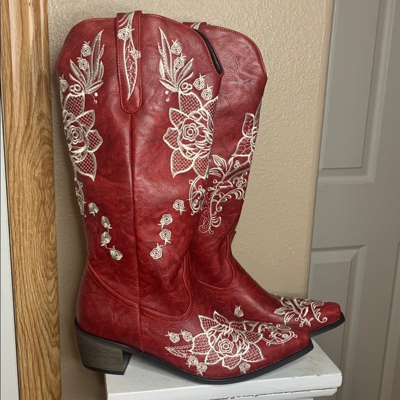 None Shoes - WESTERN Red Heeled Boots with Cream Floral Embroidery Size 7